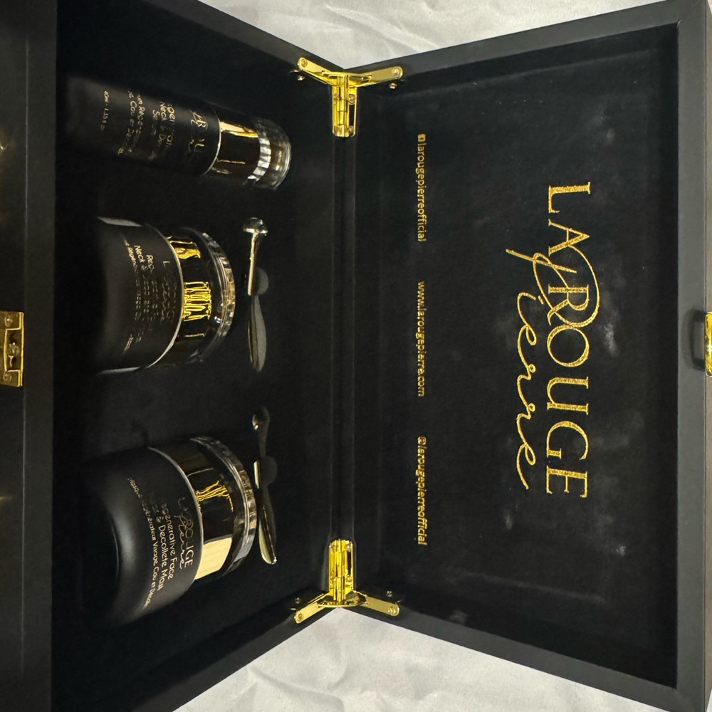 La Rouge Pierre Obsidian Collection - Picture 2 of 3